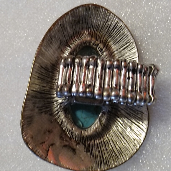 Nwt Faux Turquoise Stretch Ring - Picture 4 of 8